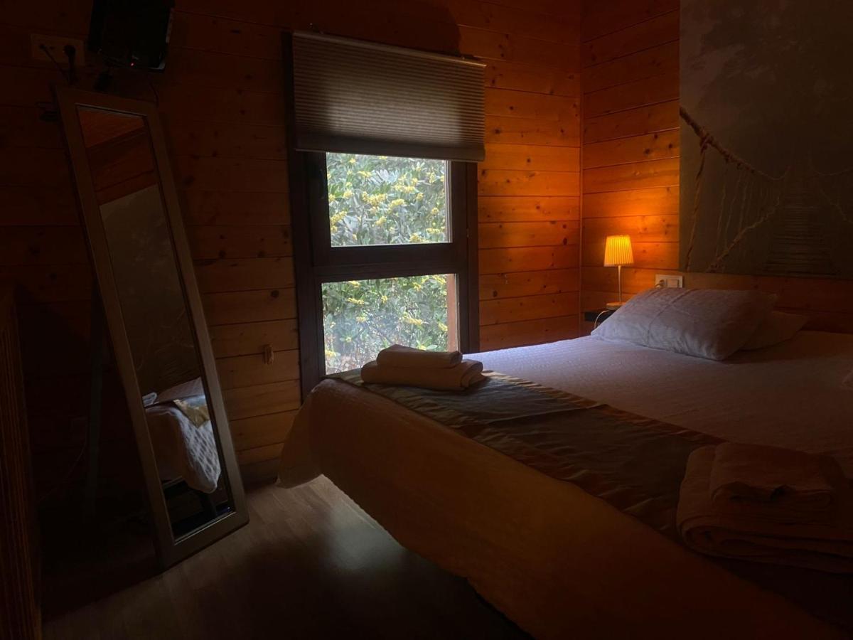 Apartamentos El Bosquet Сант-Кугат-дель-Вальес Экстерьер фото