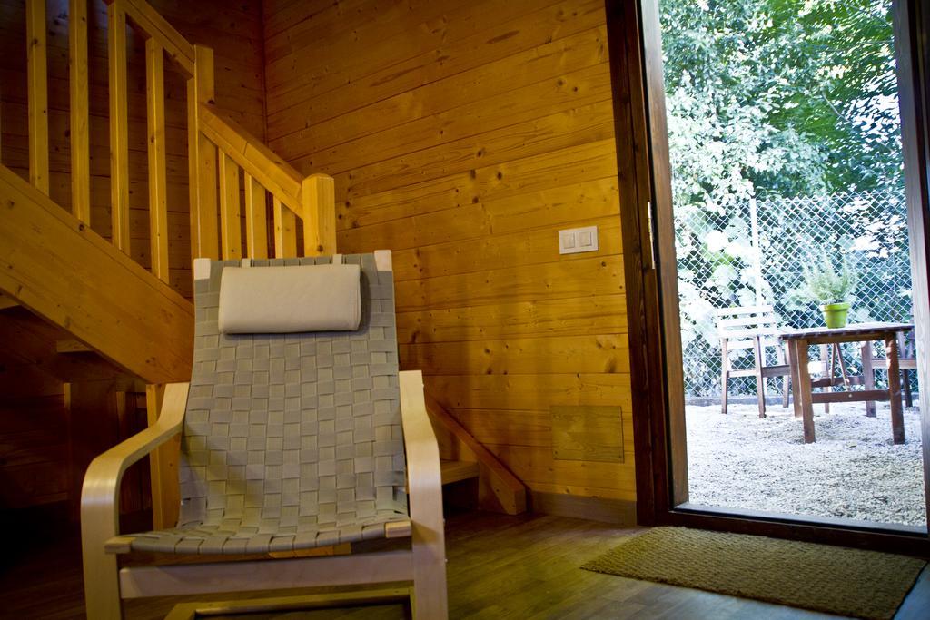 Apartamentos El Bosquet Сант-Кугат-дель-Вальес Номер фото