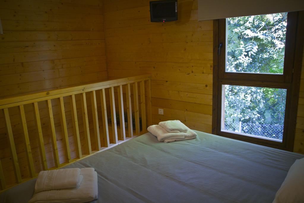 Apartamentos El Bosquet Сант-Кугат-дель-Вальес Номер фото